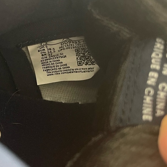 Nike Air Jordan 1 Retro High OG SE Women’s Bubble Gum' 2021 Size 7.5 - Picture 4 of 6